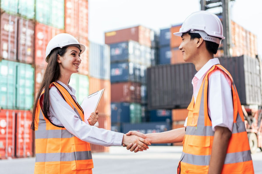 Paano Ini-estimate ang Rates ng Freight Forwarder