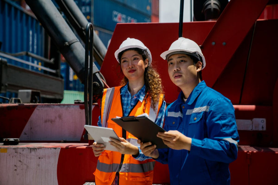 What Does a Freight Forwarder Do?